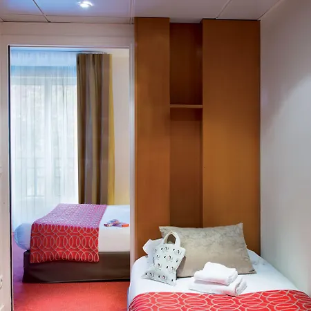 莫迪利亚尼别墅蓝色假日酒店