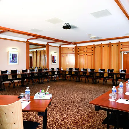 莫迪利亚尼别墅蓝色假日酒店