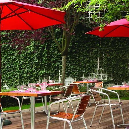 莫迪利亚尼别墅蓝色假日酒店 4*