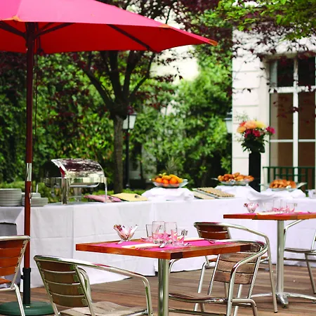 莫迪利亚尼别墅蓝色假日酒店 4*