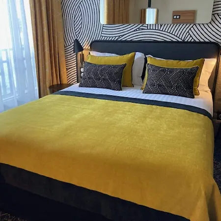 莫迪利亚尼别墅蓝色假日酒店 4* 巴黎