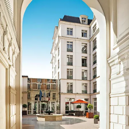 莫迪利亚尼别墅蓝色假日酒店 酒店